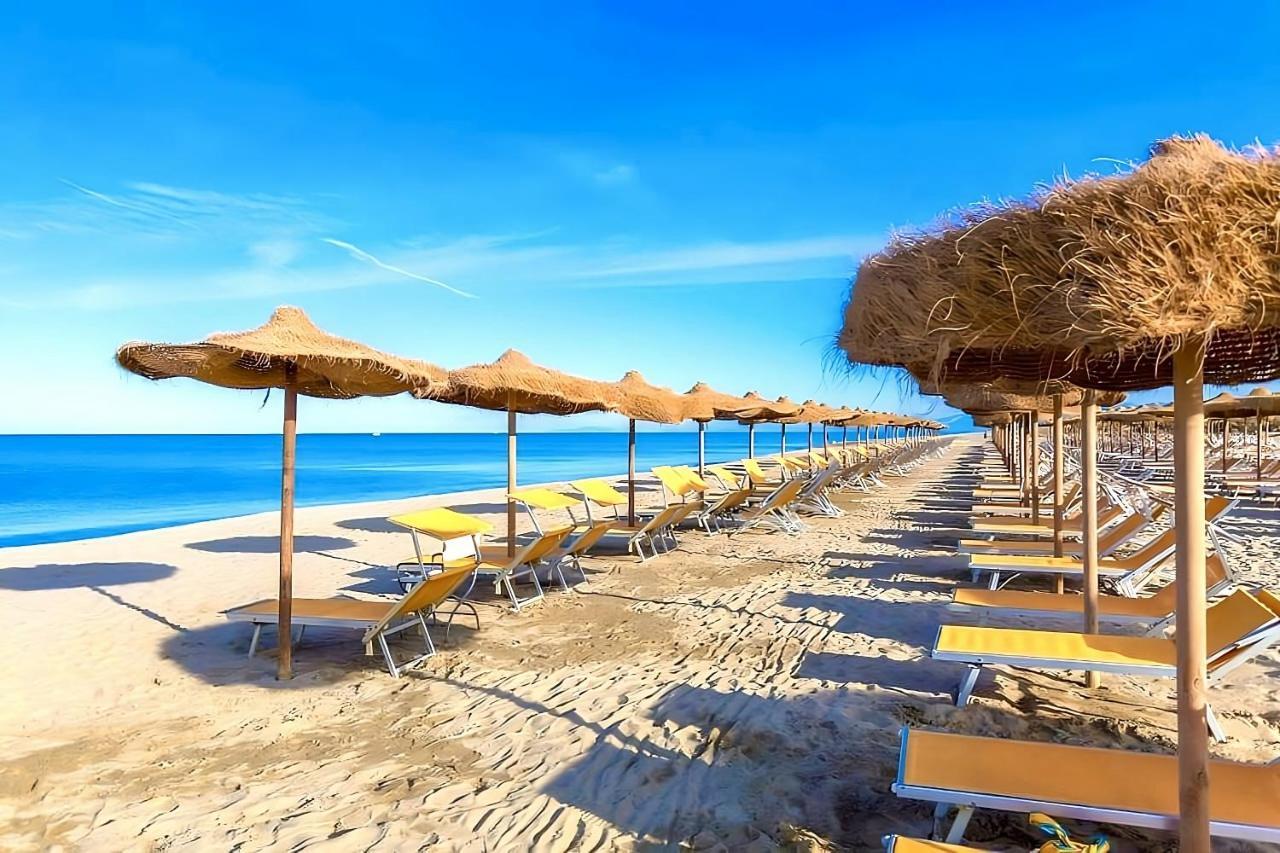 Regina Del Mare Holiday Apartments Tirrenia Buitenkant foto