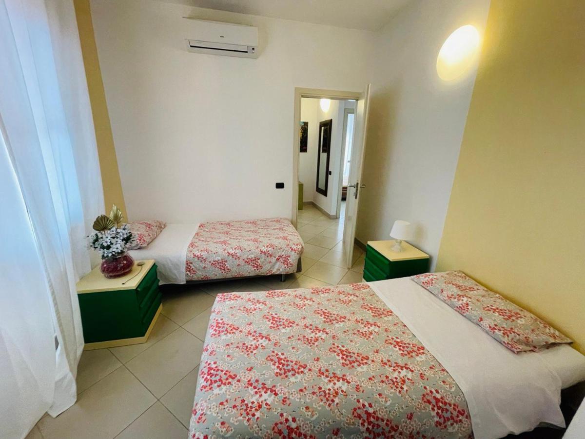 Regina Del Mare Holiday Apartments Tirrenia Buitenkant foto