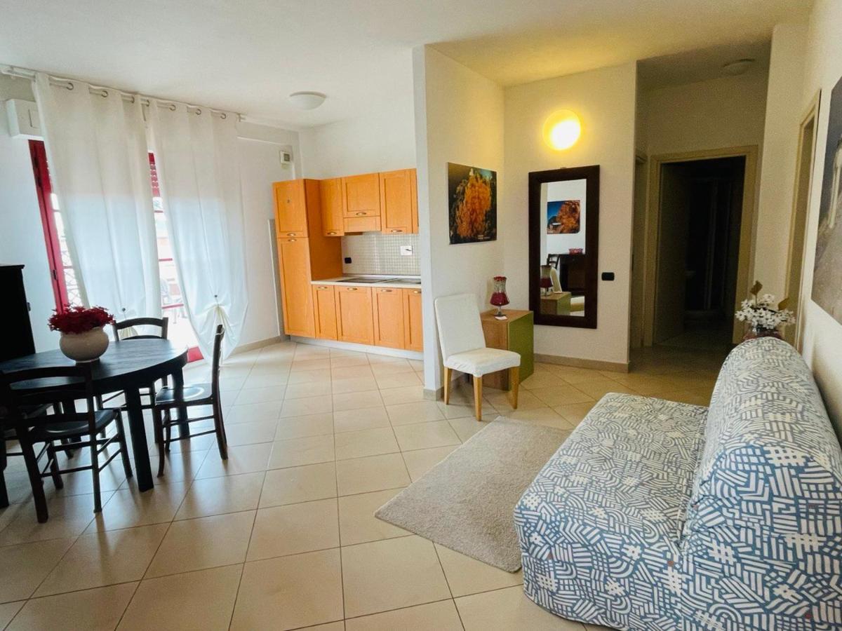 Regina Del Mare Holiday Apartments Tirrenia Buitenkant foto