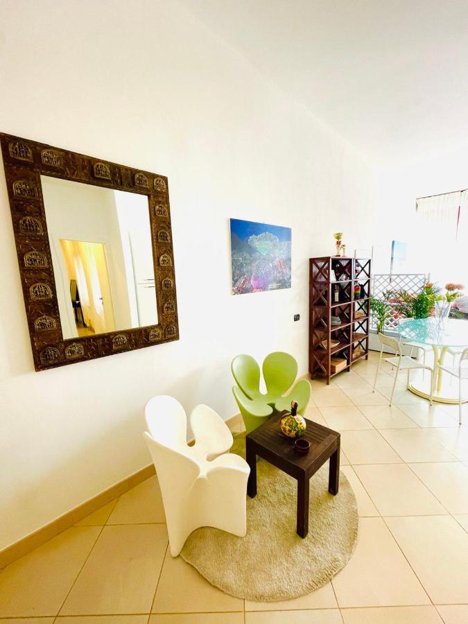 Regina Del Mare Holiday Apartments Tirrenia Buitenkant foto