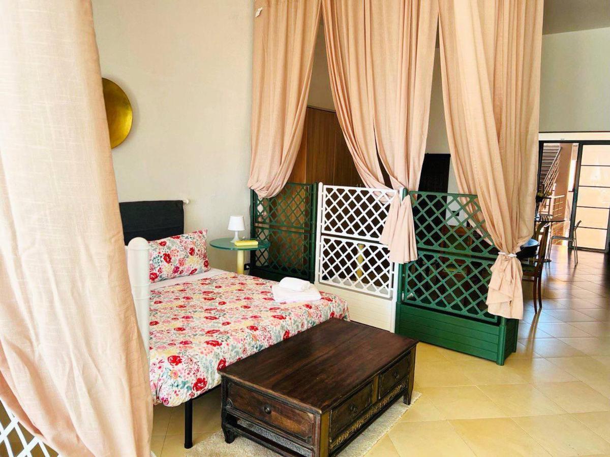 Regina Del Mare Holiday Apartments Tirrenia Buitenkant foto