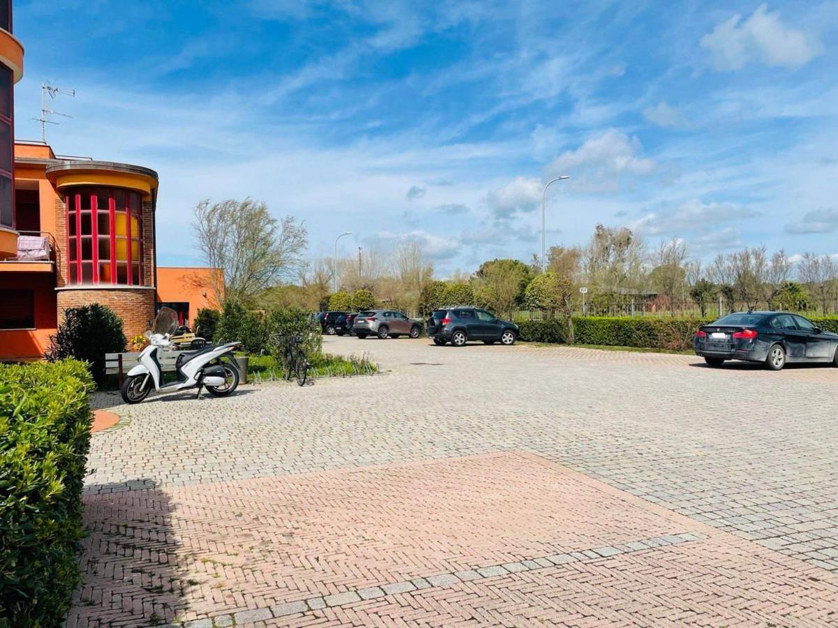 Regina Del Mare Holiday Apartments Tirrenia Buitenkant foto